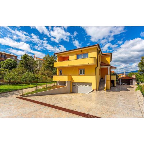 Awesome Apartment In Cernik With Wifi