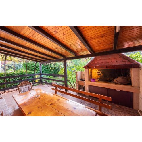 Awesome Apartment In Fazana With Wifi