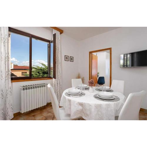 Awesome Apartment In Porec With Wifi