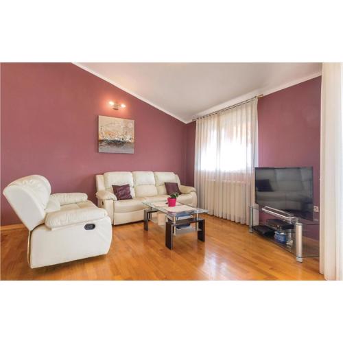 Awesome Apartment In Pula With Wifi