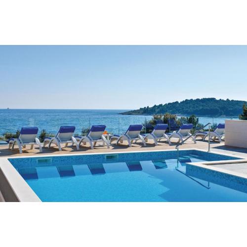 Awesome Apartment In Rogoznica