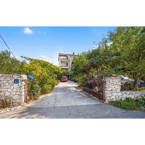 Awesome Apartment In Sibenik With Wifi