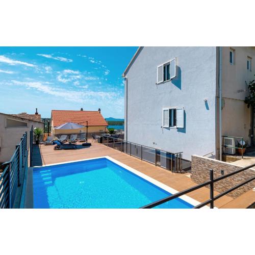 Awesome Apartment In Sibenik