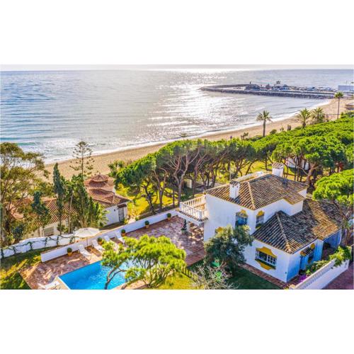 Awesome Home In Marbella With Wifi