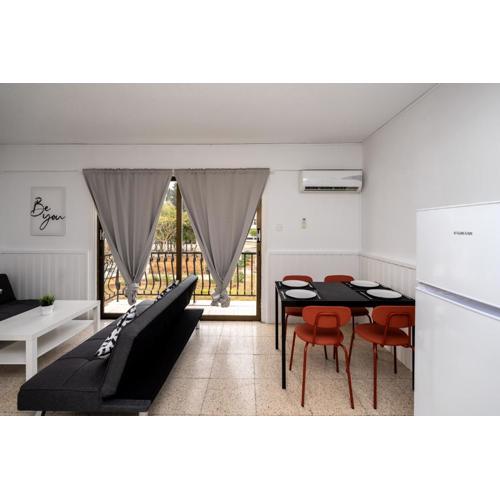 Ayia Napa The Square Apartment 703