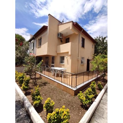 Ayvalık Sarımsaklı Dubleks Villa