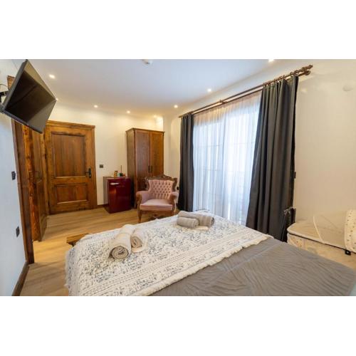 Ayvalık Yaman Guesthouse