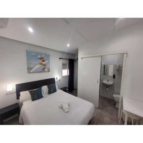AYZ Frailes - Auto check-in property