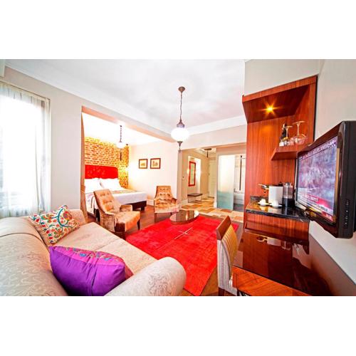 Azade Suites