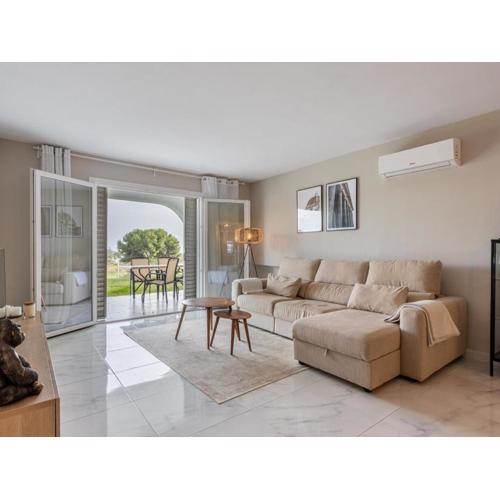Azahara1, Mountain views and frontline golf