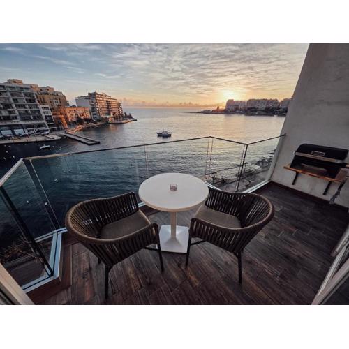 Azure Escape - St Julian\