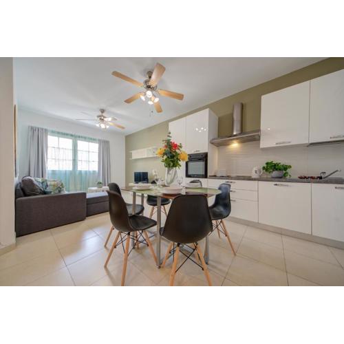 Azure Haven - Gzira Apartments and Penthouse By ShortLetsMalta