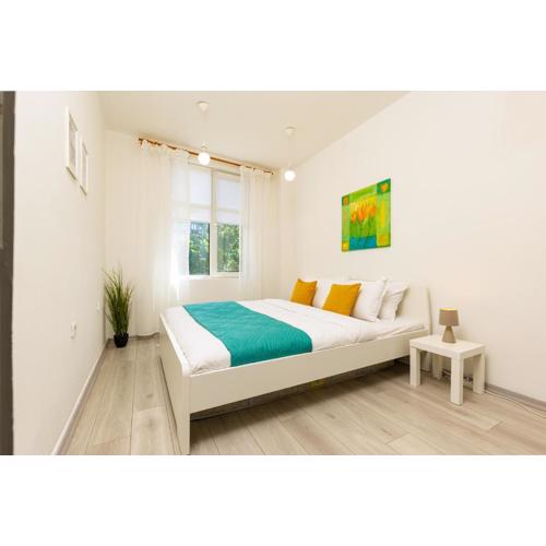 Azuuro - 1BD near the city center by Flat Manager