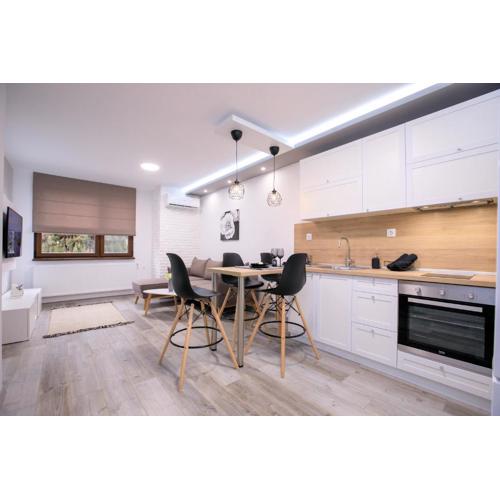Babylon Park Apartment