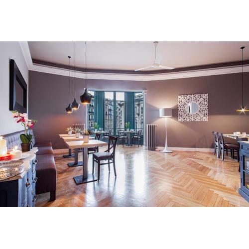 BacHome Gallery B&B