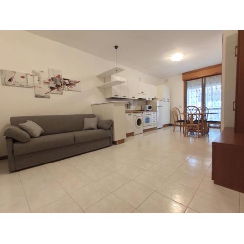 BAFILE 18 - Piazza Marconi - Centrale - 50 mt dal mare