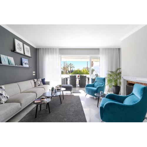 Bahia de Marbella modern apartment