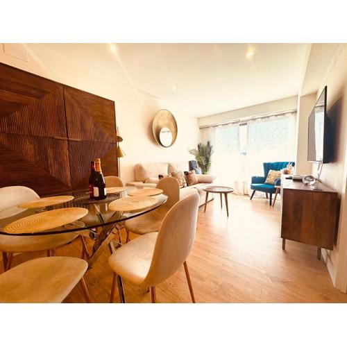 Bahía Luxurious apartment, 3 double rooms, free parking, terrace, brand new