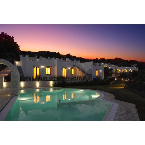 Baia Delphis Resort