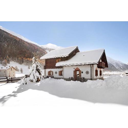 Baita sulle Alpi Livigno