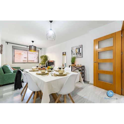 Bajo Urbano Boutique en Carlos Haya con Terraza y Parking