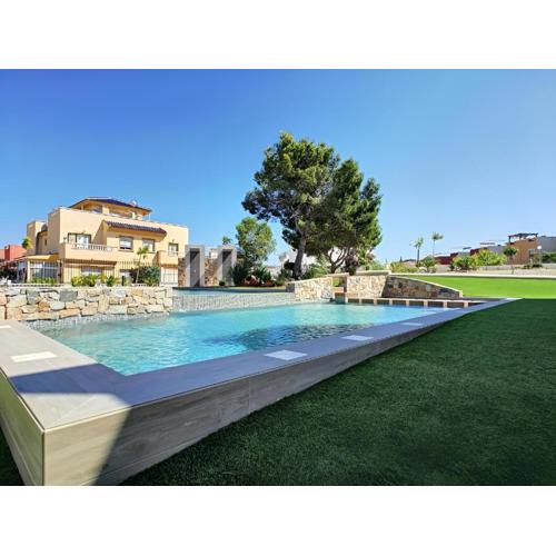 Balcon de la Laguna Ground Floor 3 BR - By OYOOSTAYS