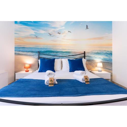 Balcone Vista Mare a 190m dalla Spiaggia 2 Suite Esclusive in Centro Città, Offerta Limitata!