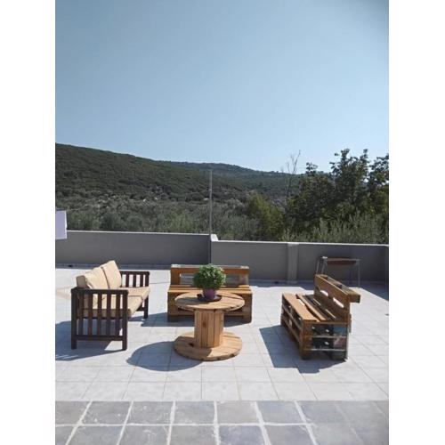 Balcony Bliss Retreat- Family Friendly