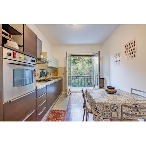 Balcony Flat near the Center by Wonderful Italy