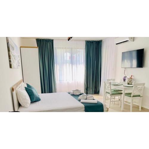 BAMBOO BEACH STUDIO- Sozopol