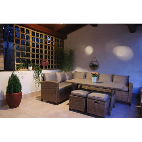 Bamboo Oasis Apartment with terrace in the garden and free parking, Rijeka