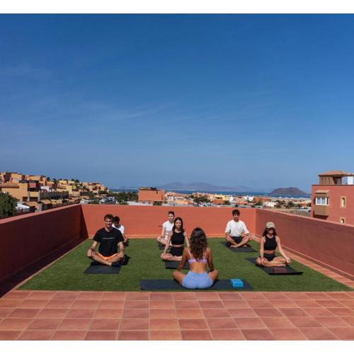 Banama Coliving & Coworking, Surf & Yoga - Casa Roja