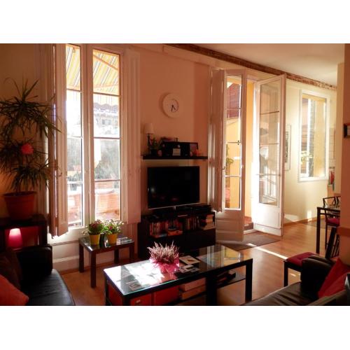 Barcelona Central Garden Hostal