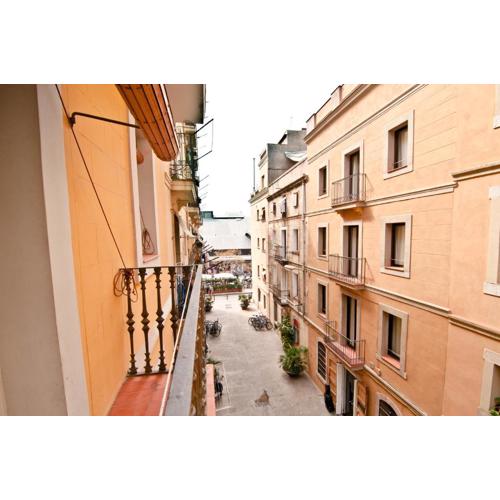 Barceloneta Suites Apartments Market