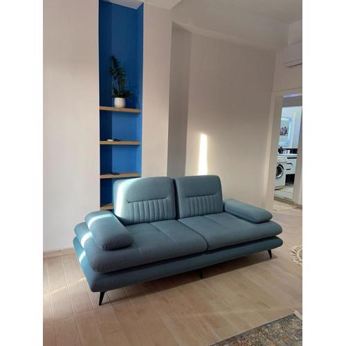 Bardhi m bay blu