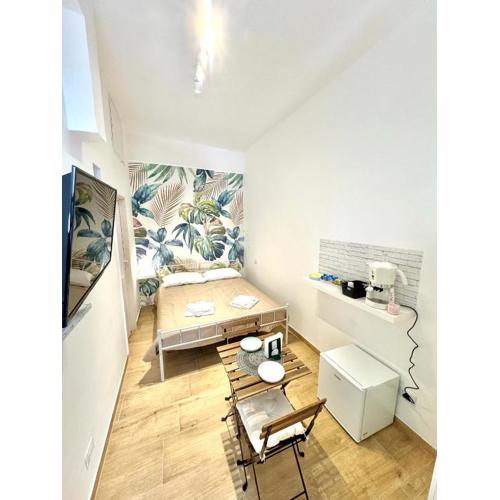Bari annette room