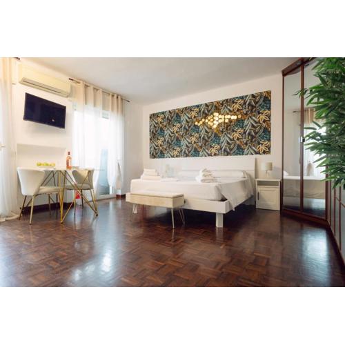 Bari Central Suite - Central Apartment with Sea View - Bari