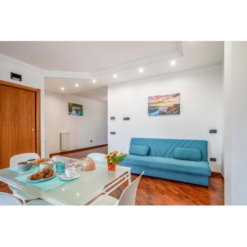 Bari Waterfront Apartment