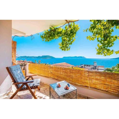 Barış Apartment with Seaview