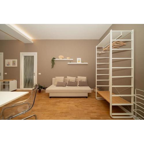 Battisti Flat, near station