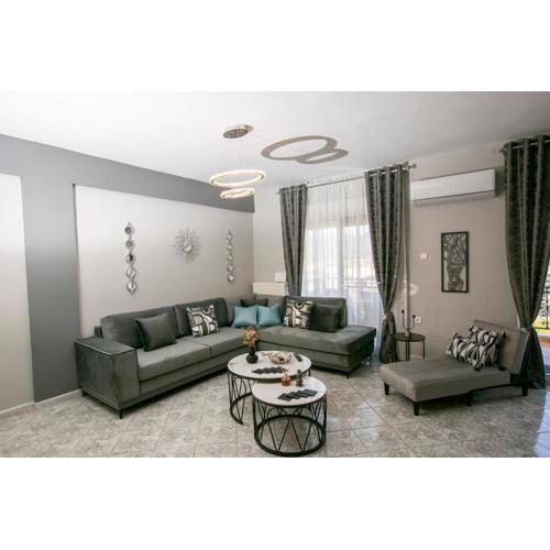 Bay Maisonette