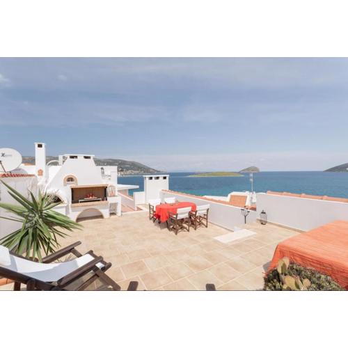 Bay watch Apartment close to the airport at PORTO RAFTI