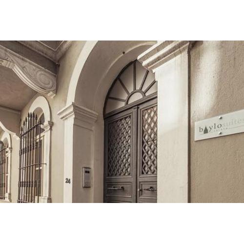 Baylo Suites