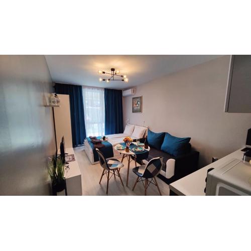 Bayview Family Garden Studio A1