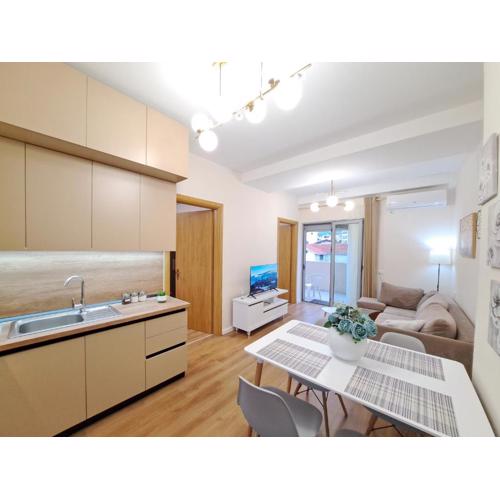 Bazaar Central Loft ( Pazari Ri , 2 bedroom Apt )