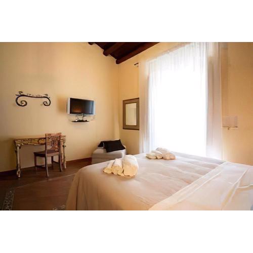 B&B Ares Charme