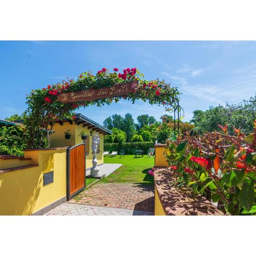 B&B Il Giardino dei Poeti and Apartaments