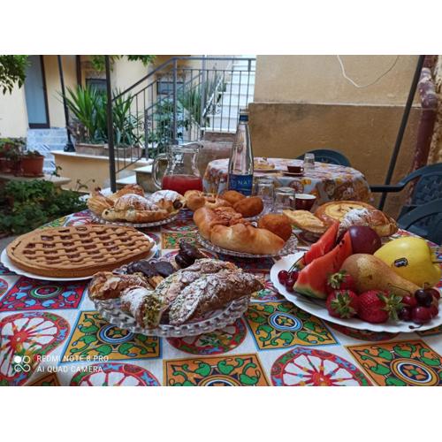 B&B Il Melograno Antico con Terrazza e Giardino