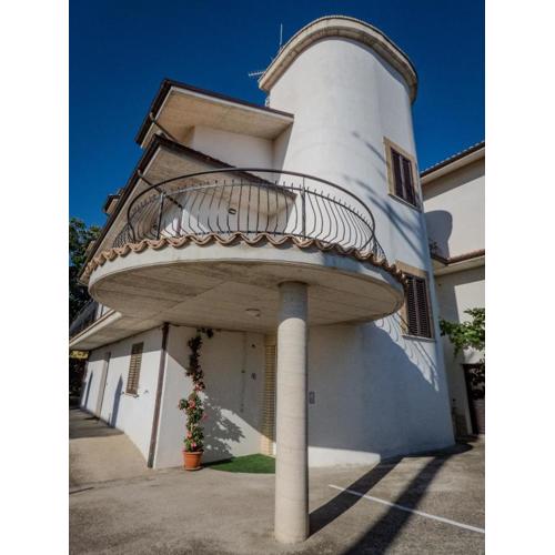 B&B LE LUCI Appartamento al primo piano interno 1