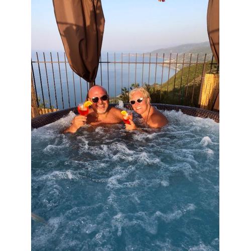 B&B Roomantic & Piscina Idromassaggio